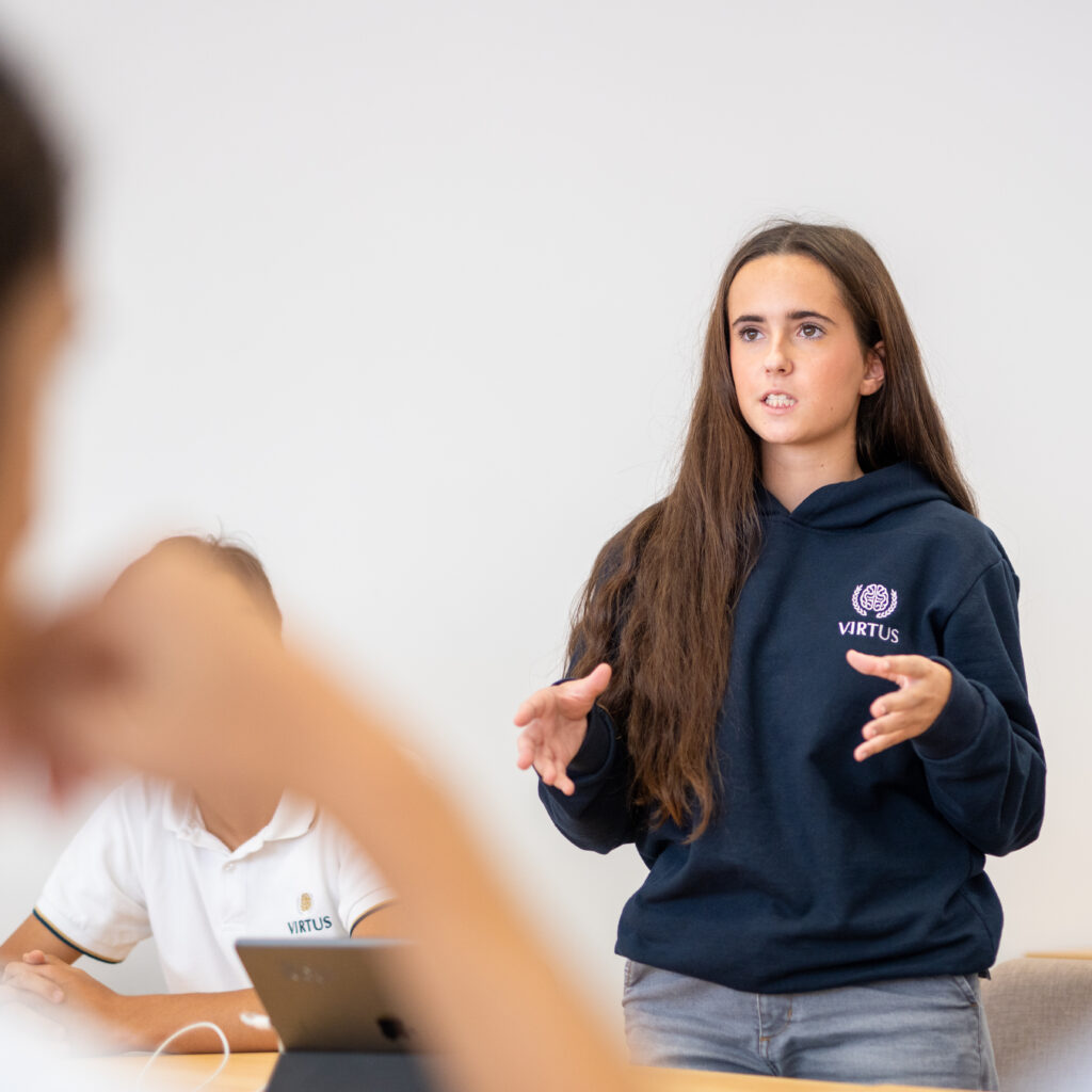 debate-escolar-oratoria-adolescentes